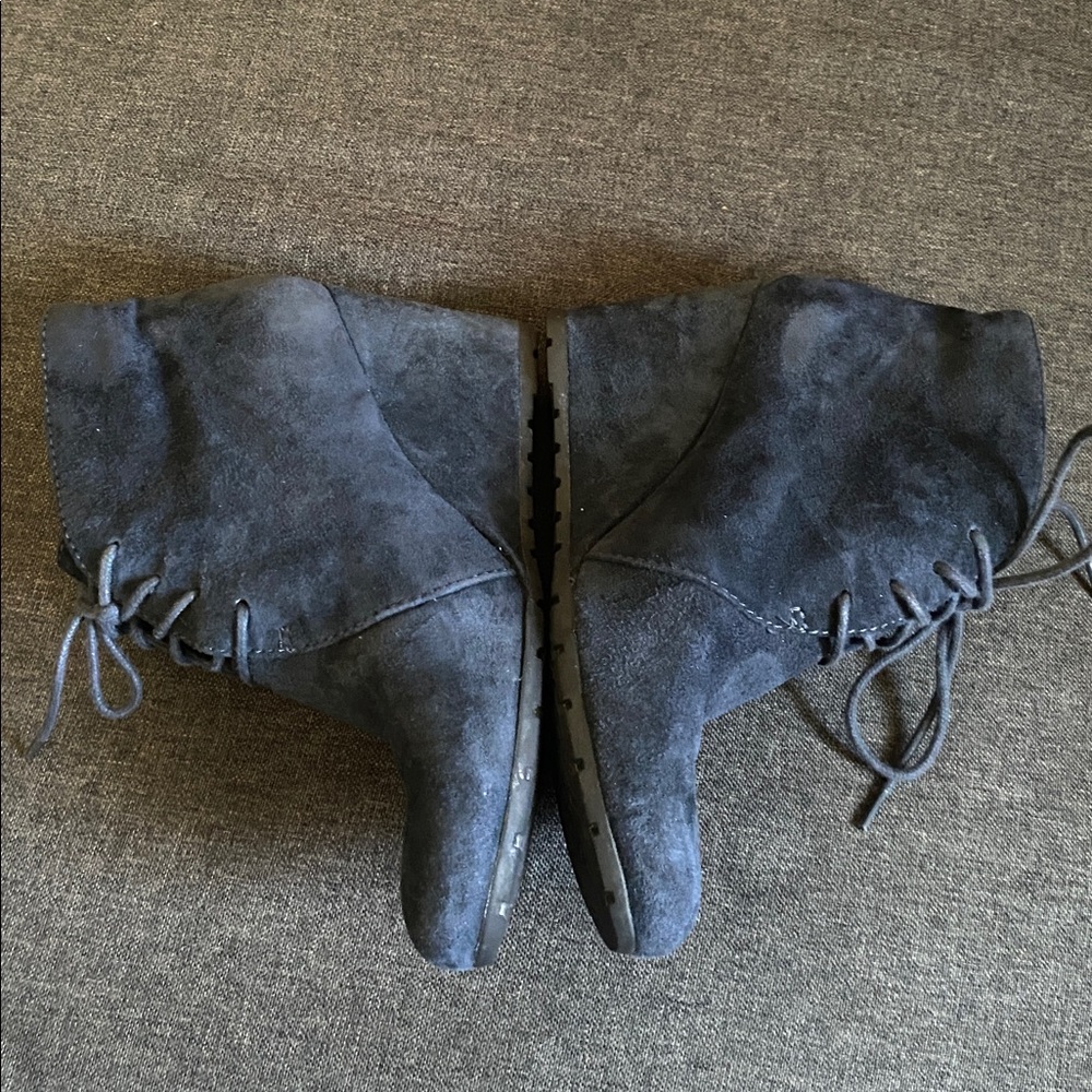Clarks Women's Suede Ankle Boots - blue Size 5.5 - Picture 2 of 5